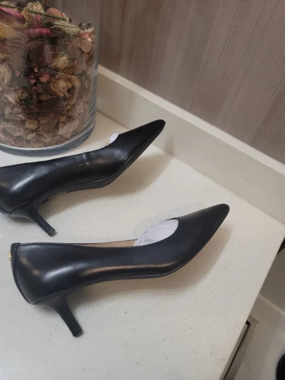 Lauren Ralph Lauren Leather Pointed Toe Black Pump US 6 B Leather Lined New